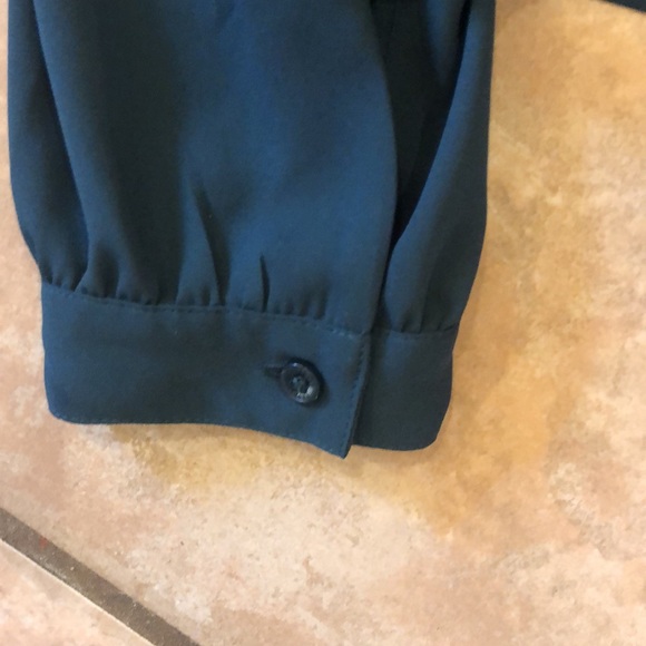 Express Off the Shoulder Blouse - Picture 6 of 6